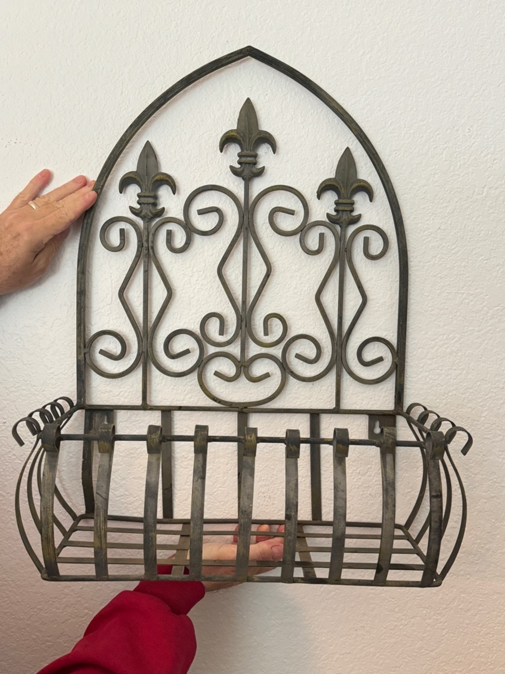 Vintage Scroll Design Iron Wall Rack/Shelf Rustic French Country Decor 18”w 23”h